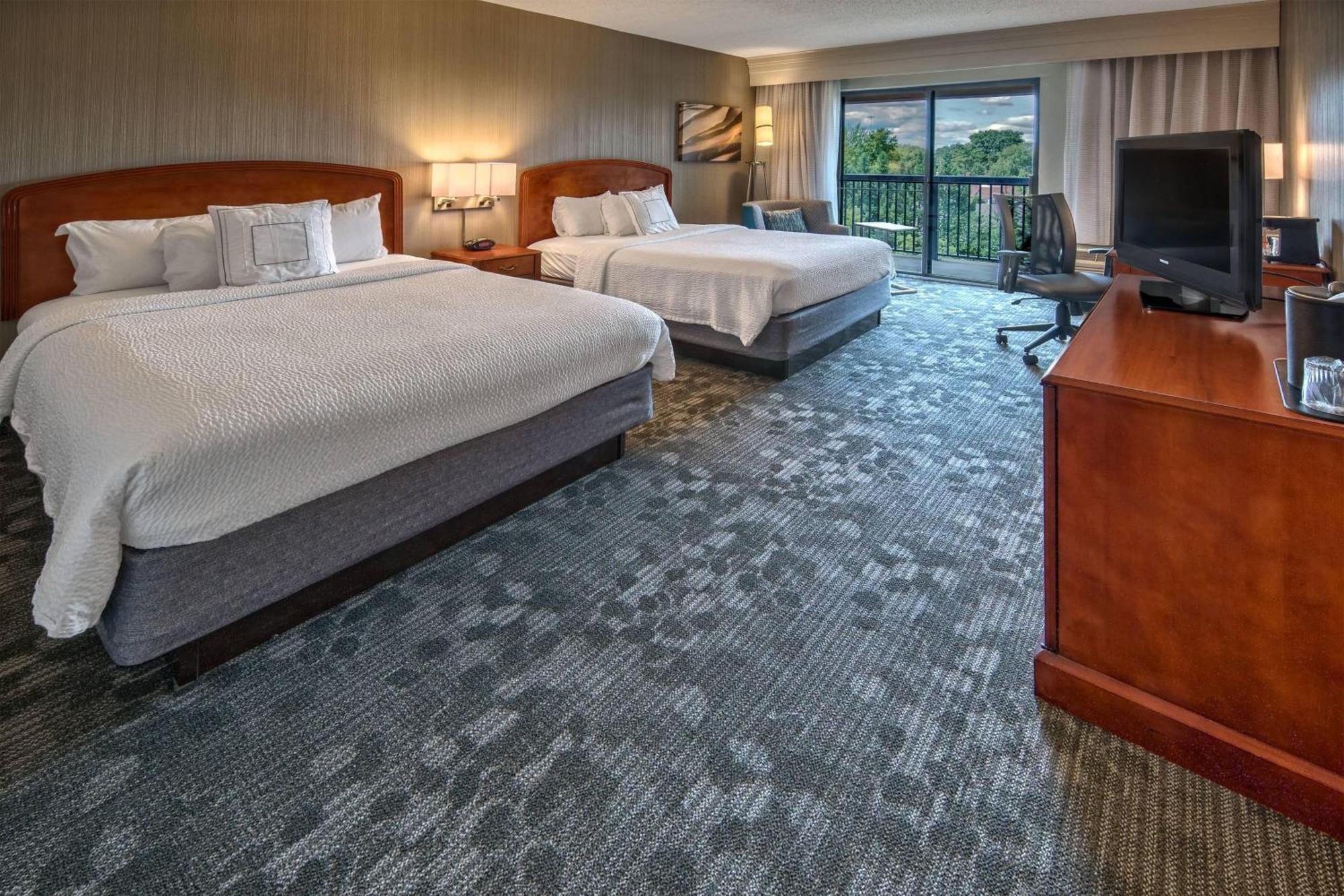 Courtyard By Marriott