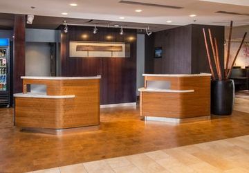 Courtyard By Marriott