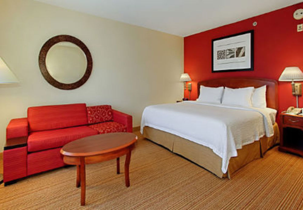 Courtyard By Marriott Hotel Springfield